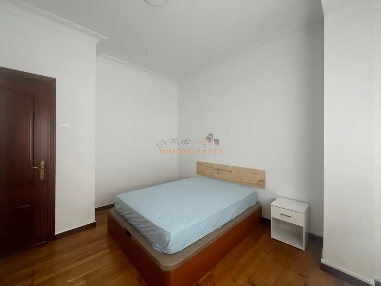 Bedroom of Flat for rent in Ferrol  with Furnished