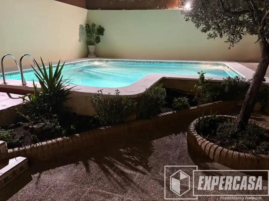 Piscina de Casa o xalet en venda en Alaquàs amb Aire condicionat, Terrassa i Piscina