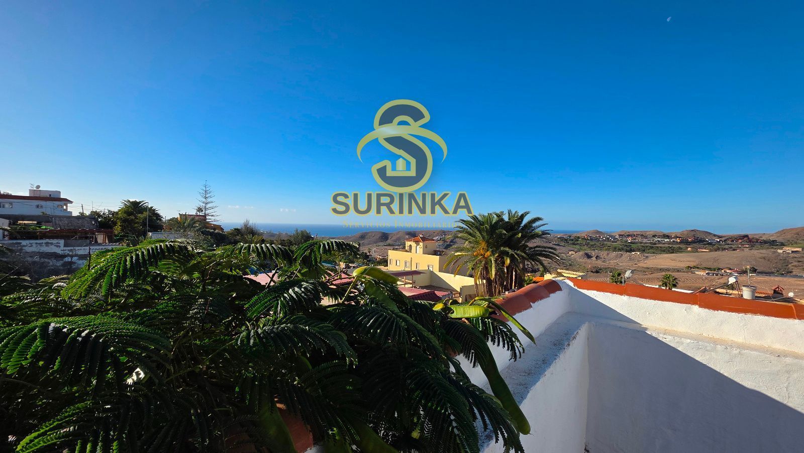 Exterior view of Duplex to rent in San Bartolomé de Tirajana  with Air Conditioner, Terrace and Furnished