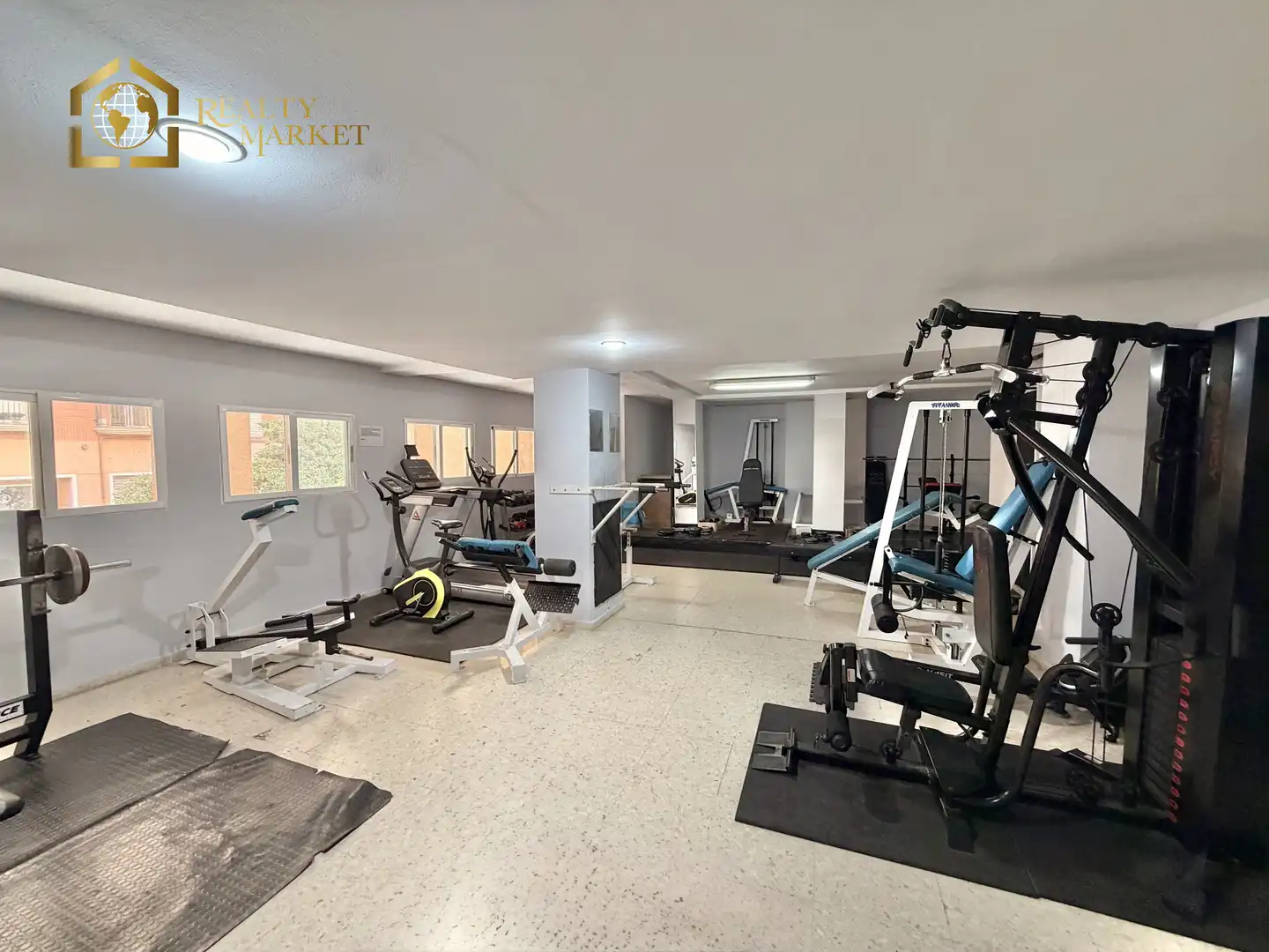 Flat for sale in Valencia  with Private garden, Furnished and Washing machine