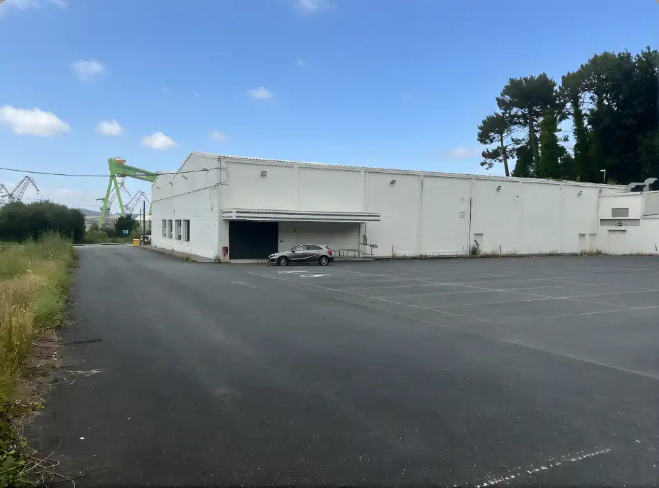 Exterior view of Industrial buildings for rent in Fene  with Heating and Alarm