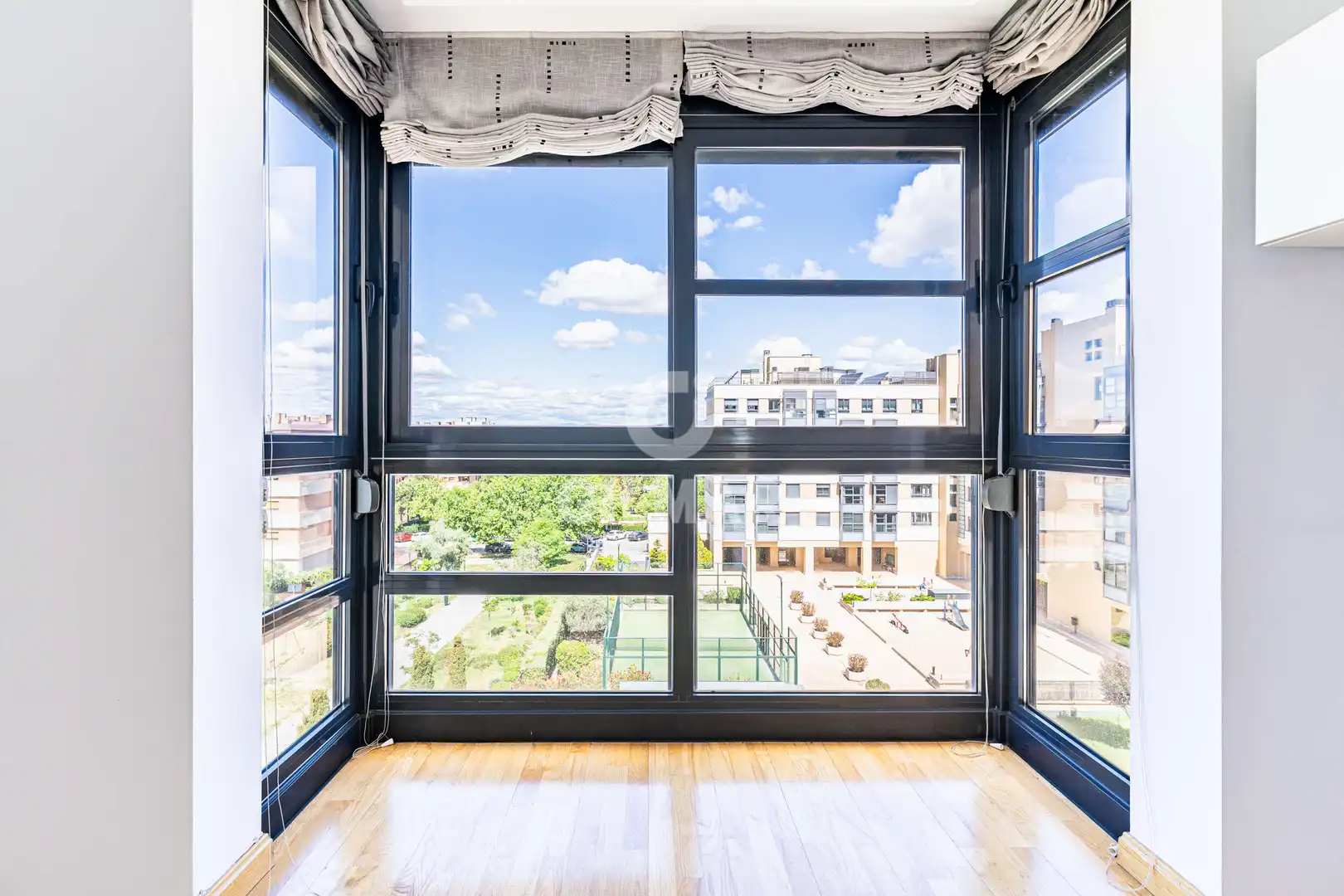 Terraza de Piso en venta en Madrid con Calefacción, Jardín privado y Trastero