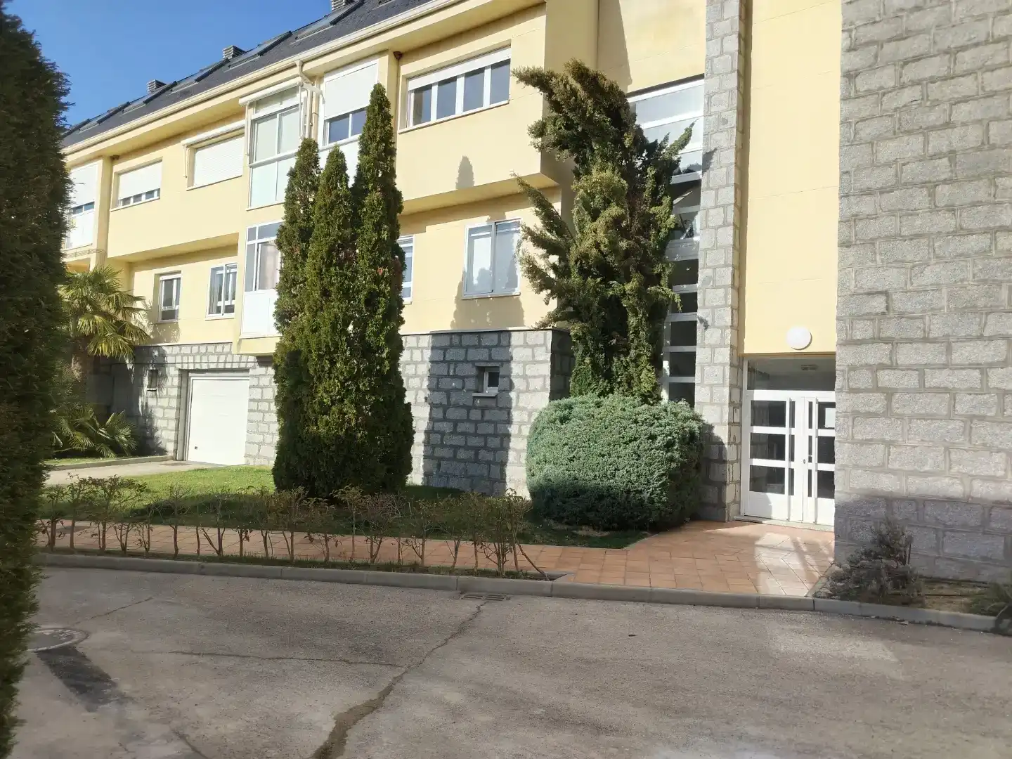 Vista exterior de Pis en venda en Ituero y Lama amb Parquet, Moblat i Forn