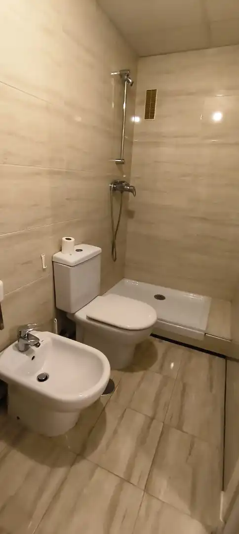 Bany de Pis de lloguer en Carretera de Cádiz