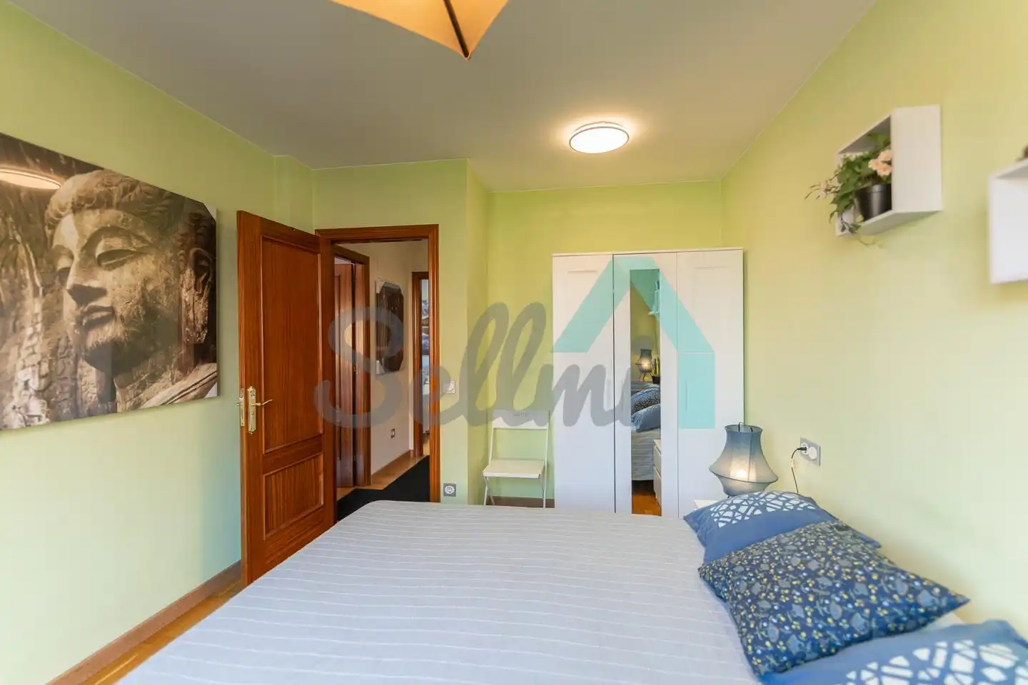 Bedroom of Flat for share in HUCA - La Cadellada