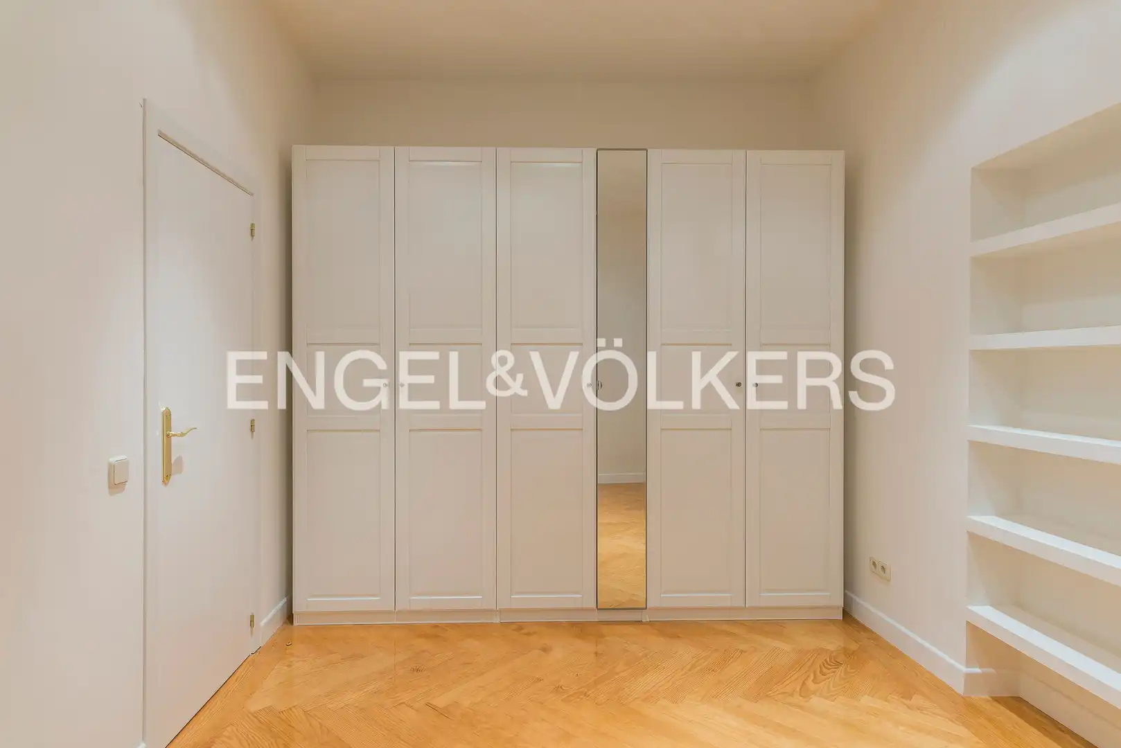 Schlafzimmer von Wohnung zur Miete in Madrid mit Klimaanlage, Heizung und Parkett