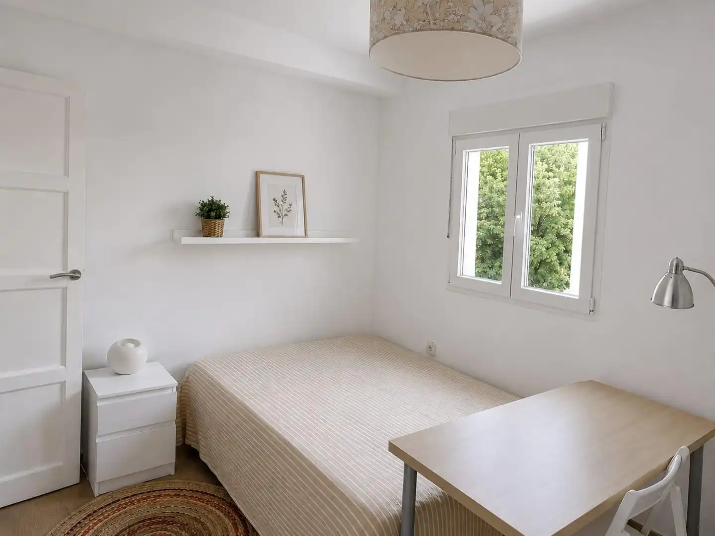 Habitación de Piso en venta en Madrid con Calefacción y Balcón