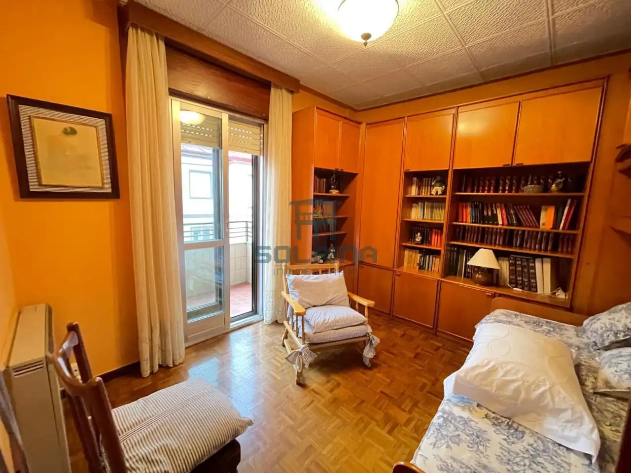 Habitación de Piso en venta en Ourense Capital  con Calefacción, Parquet y Balcón