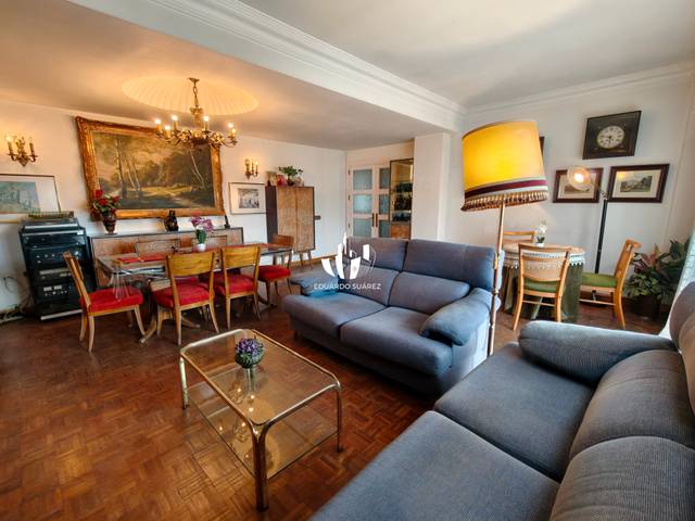 Piso en Venta en Calle de Oña en Virgen del Cortijo - Manoteras