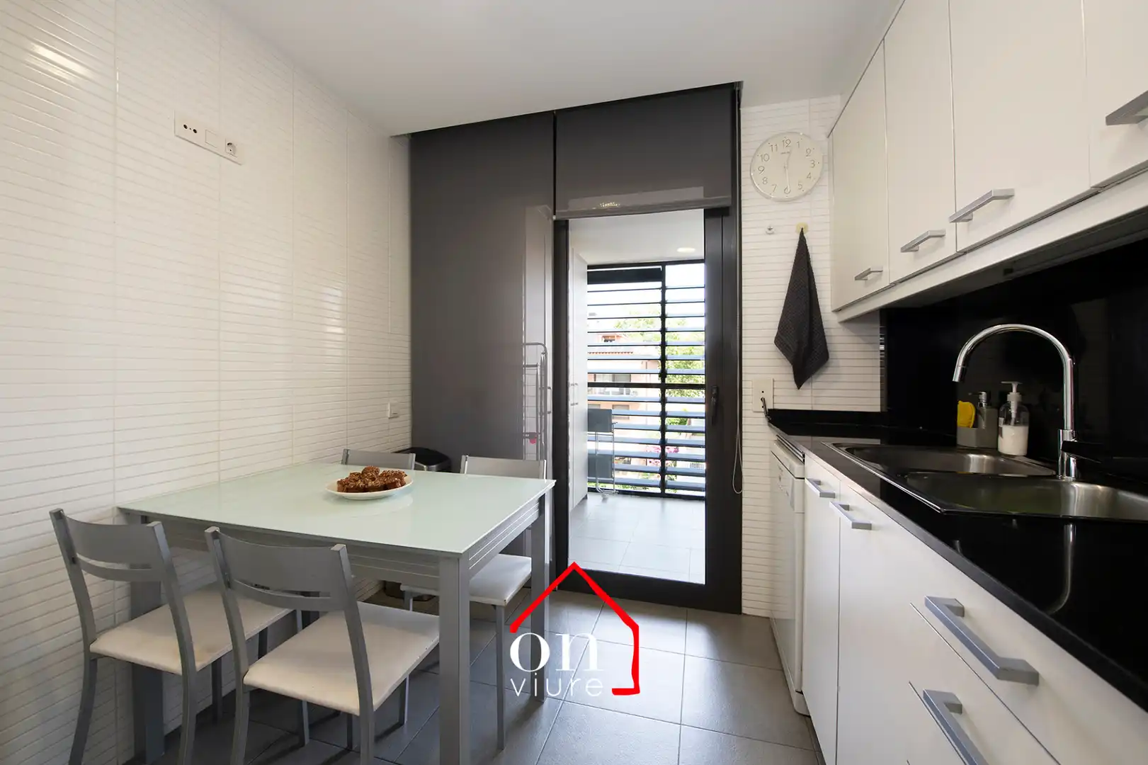 Kitchen of Attic for sale in Sant Cugat del Vallès  with Air Conditioner, Heating and Parquet flooring