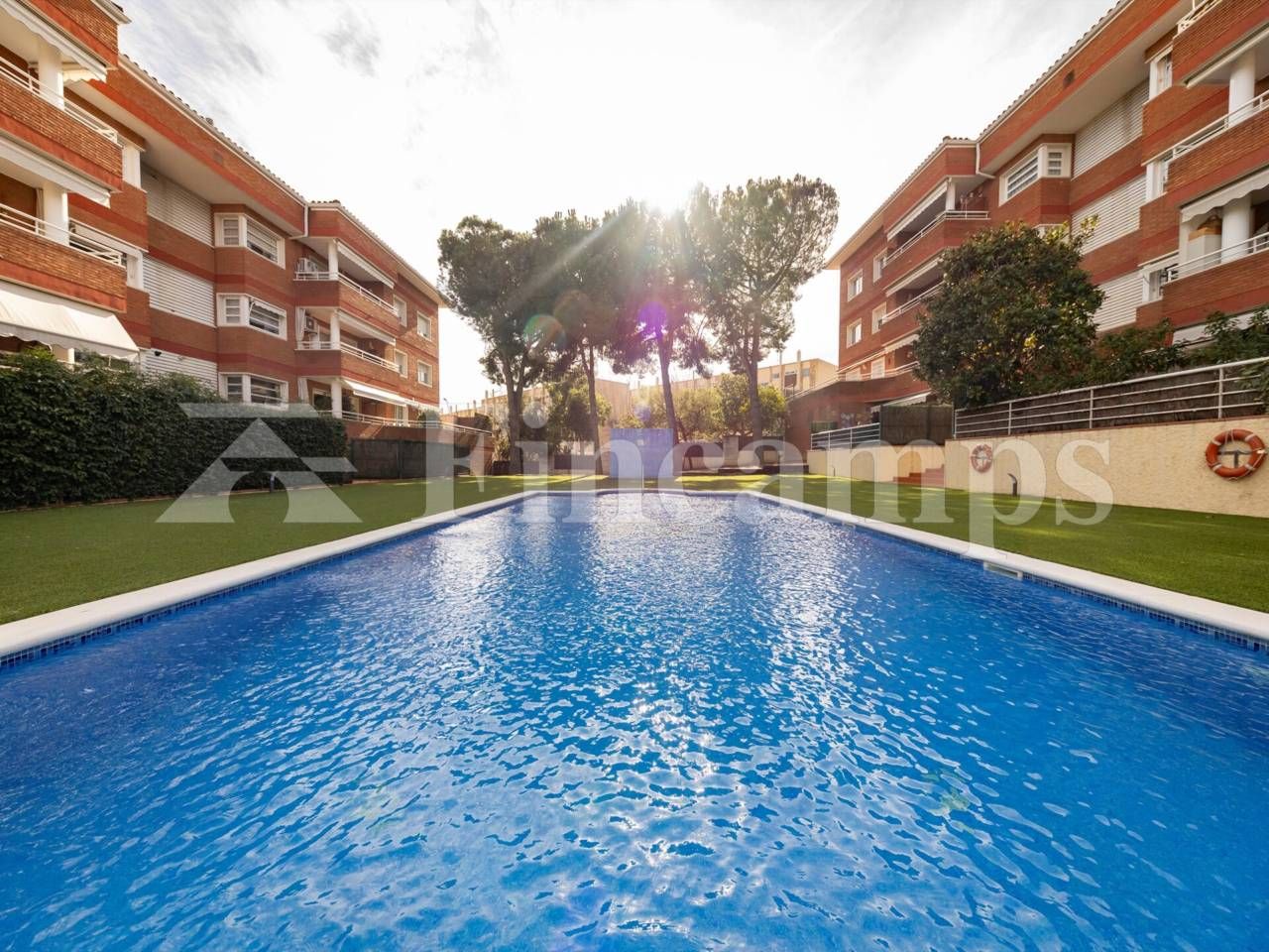 Swimming pool of Flat for sale in Sant Quirze del Vallès  with Air Conditioner, Heating and Parquet flooring