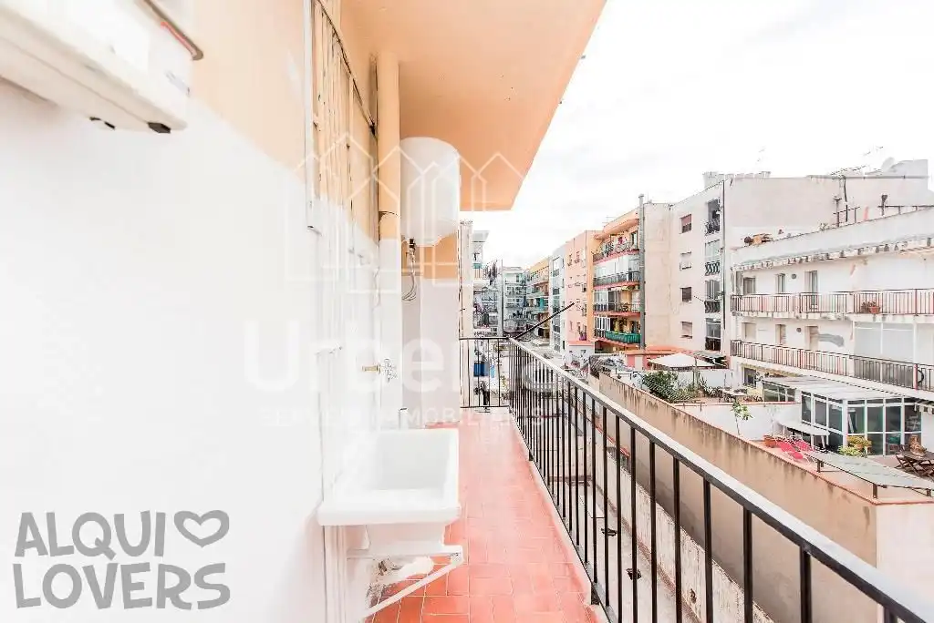 Piso con ascensor en venta en C/ Roselló, imagen 3