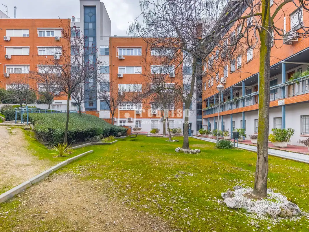 Exterior view of Flat for sale in Madrid  with Heating, Private garden and Parquet flooring