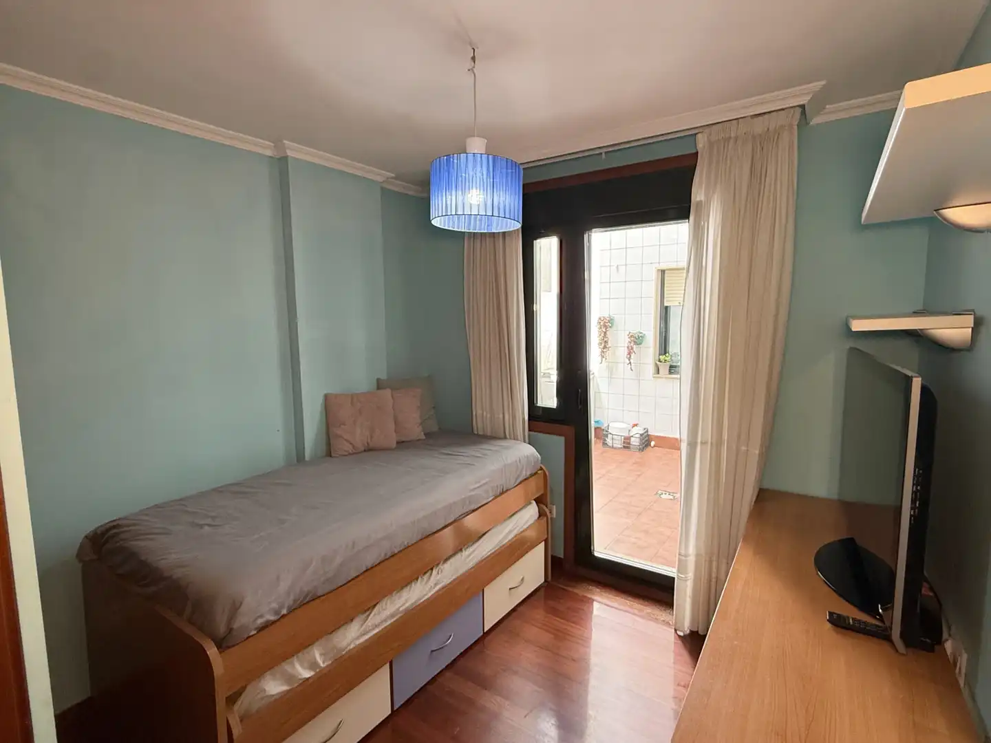 Bedroom of Flat for sale in Cangas   with Heating, Parquet flooring and Storage room