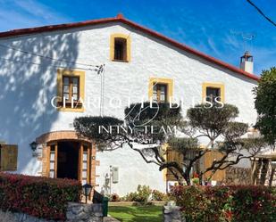 Außenansicht von Country house zum verkauf in Olesa de Bonesvalls mit Klimaanlage und Terrasse