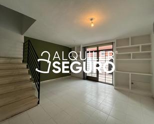 Sala d'estar de Casa o xalet de lloguer en Getafe amb Aire condicionat, Terrassa i Piscina