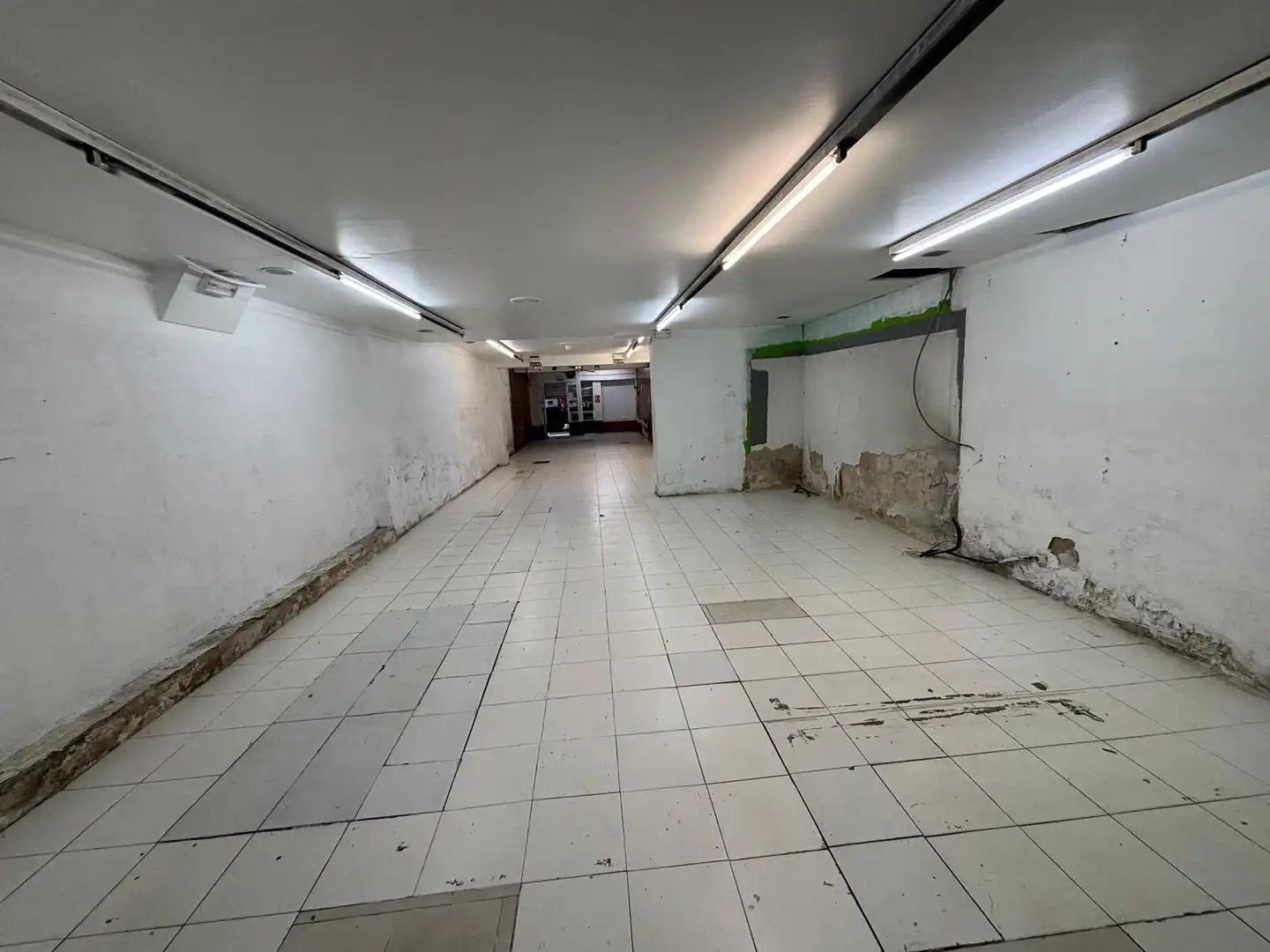 Geschaftsraum zur Miete in  Pamplona / Iruña