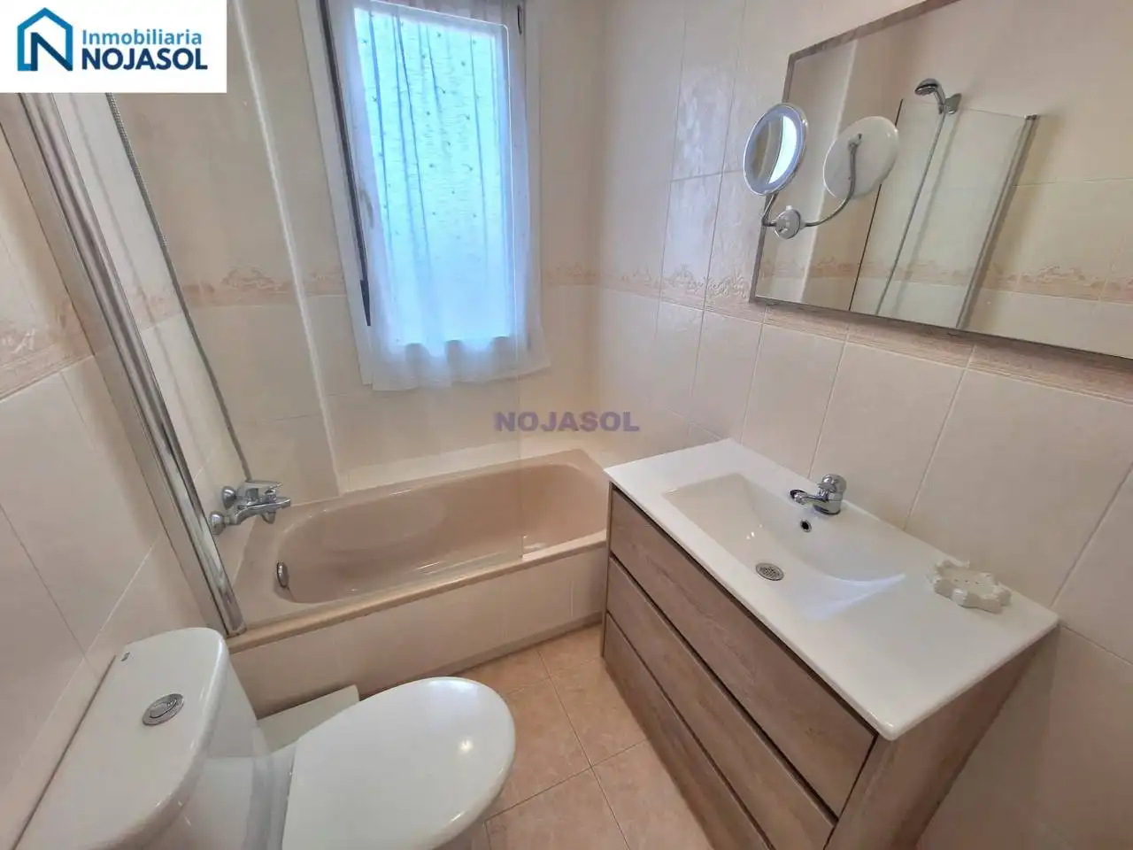 Badezimmer von Wohnungen zur Miete in Noja mit Heizung, Parkett und Terrasse