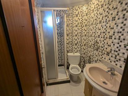 Bathroom of Flat for sale in  Sevilla Capital