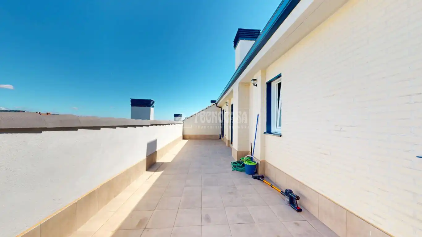 Terrasse von Wohnung zum Verkauf in Villanueva de la Torre mit Parkett, Terrasse und Möbliert