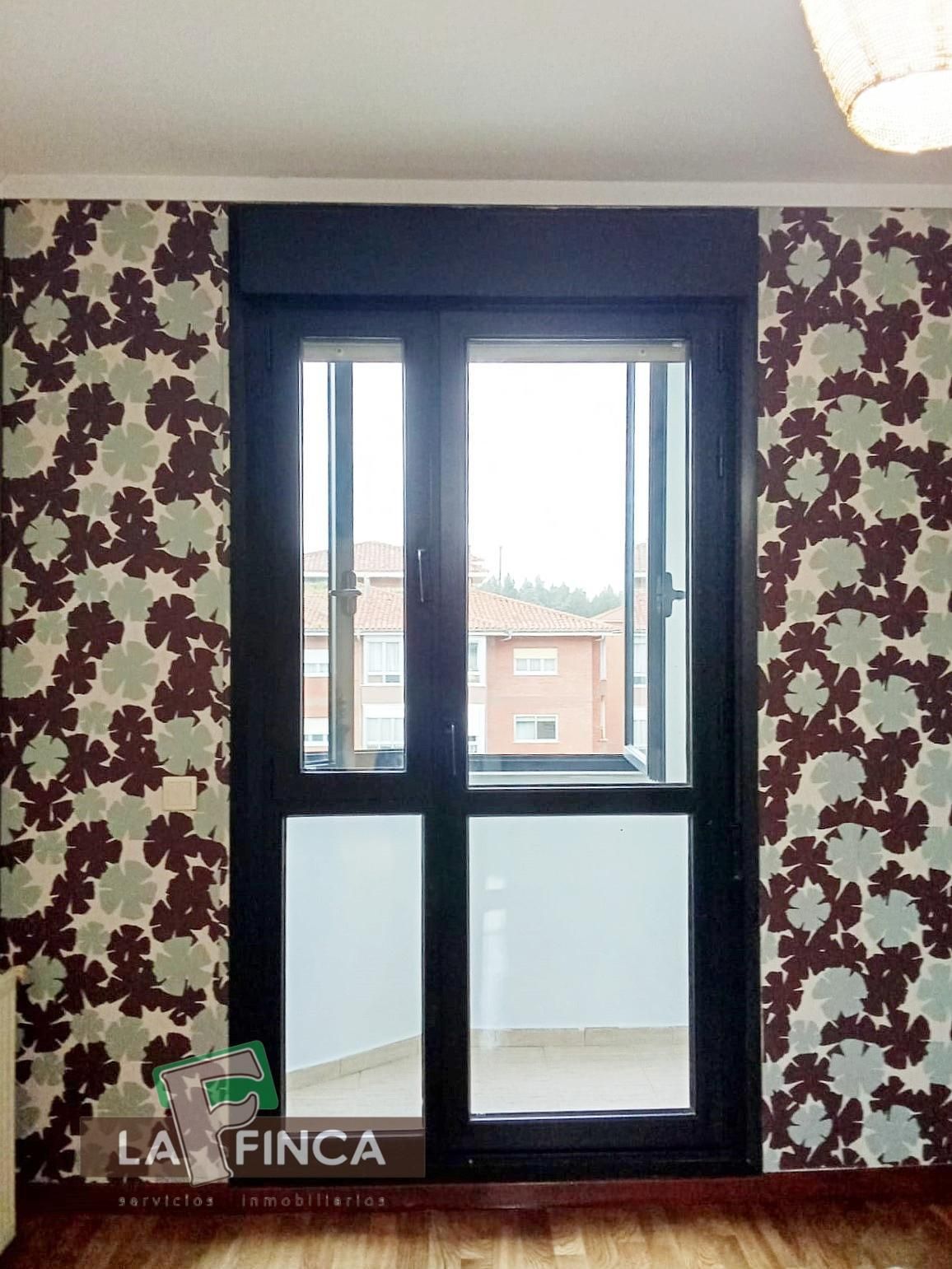 Habitación de Piso en venta en Castrillón con Calefacción, Parquet y Terraza