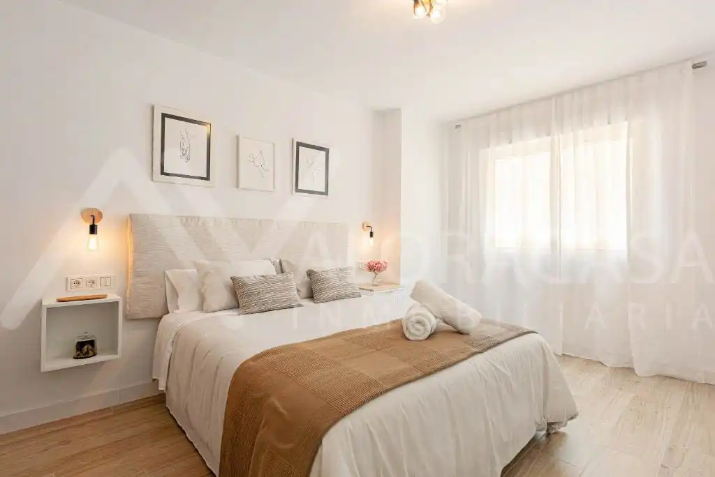 Bedroom of Flat for sale in Málaga  with Air Conditioner, Heating and Furnished