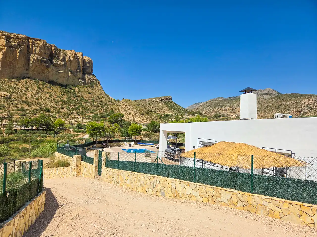 Vista exterior de Casa o chalet en venta en Crevillent, Alicante