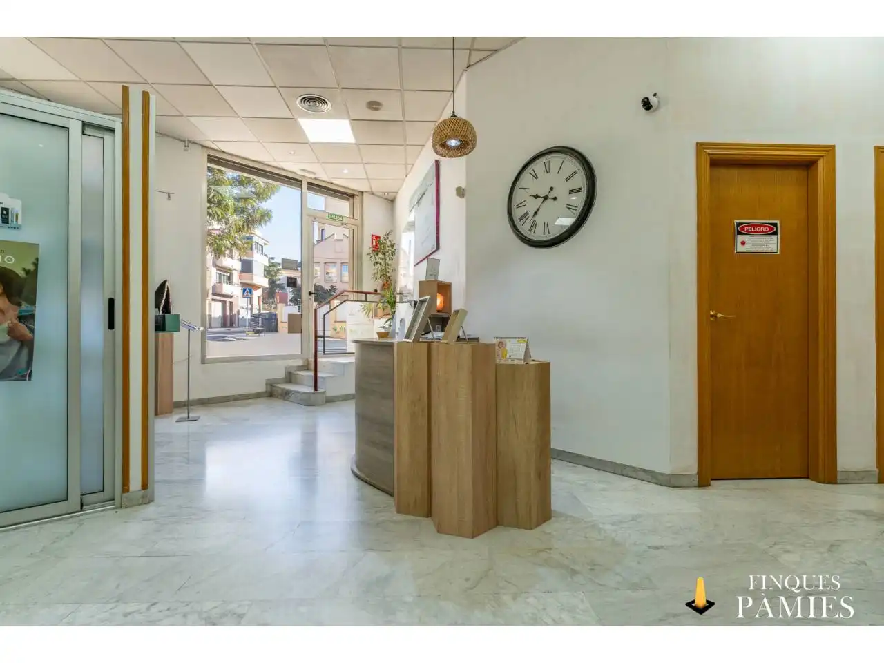 Business premises for sale in Calle Campoamor 8, imagen 3