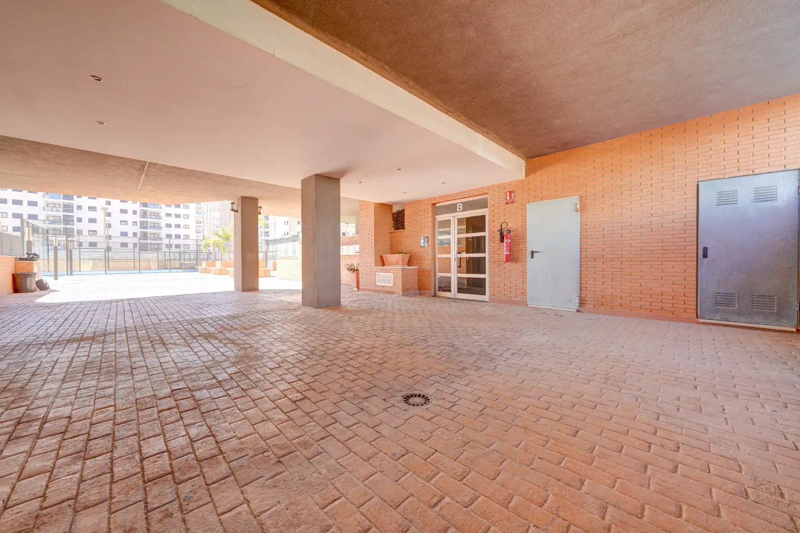 Dachboden zum Verkauf in La Pobla de Farnals mit Klimaanlage, Heizung und Terrasse