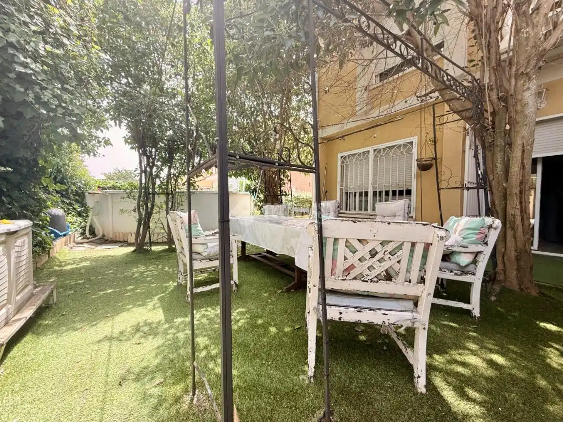 Casa aparellada en venda a Alovera, imagen 6