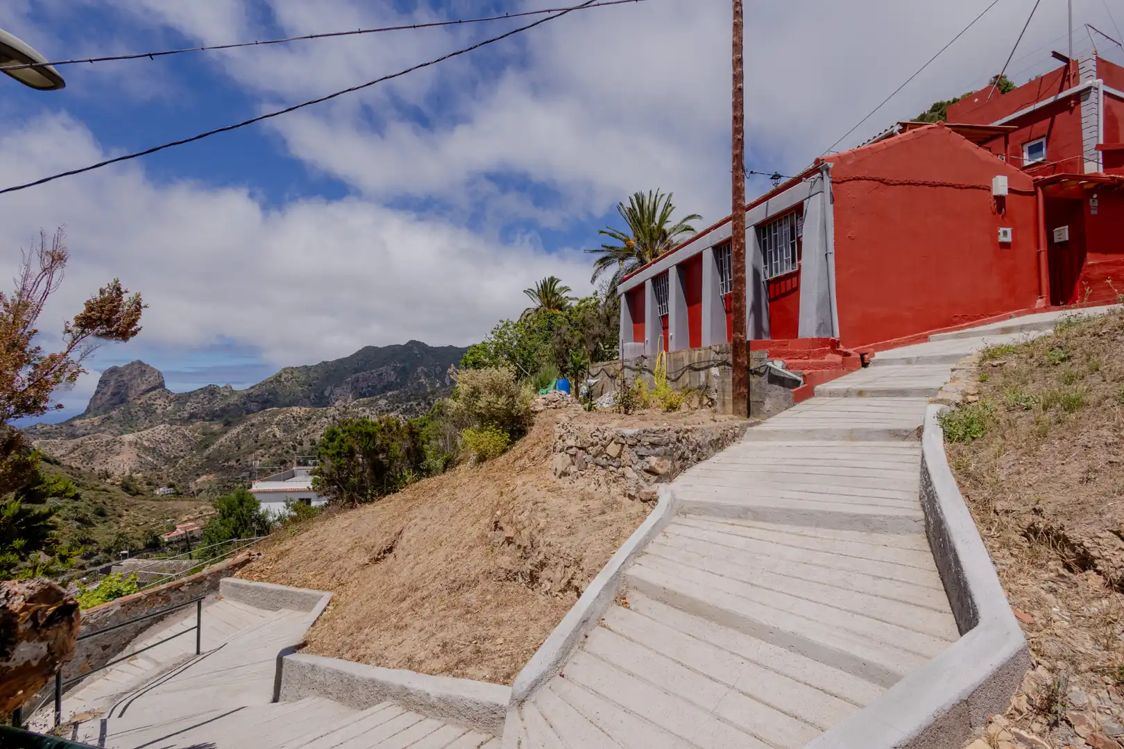 Vista exterior de Casa adosada en venta en Vallehermoso con Terraza, Amueblado y Horno