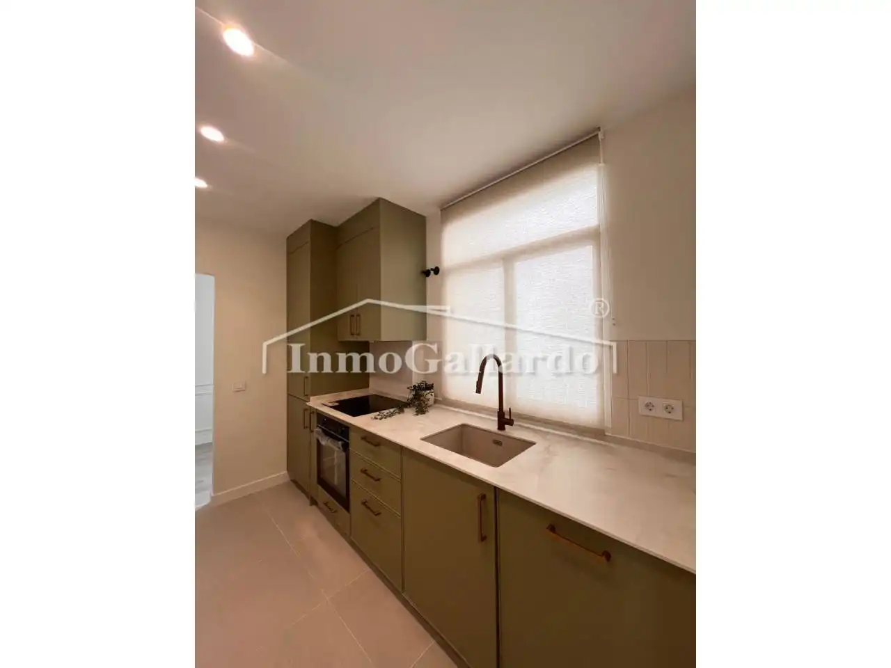 Kitchen of Flat for sale in Málaga  with Furnished and Alarm