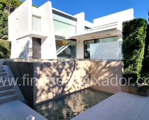 Vista exterior de Casa o xalet de lloguer en Castelldefels amb Aire condicionat, Calefacció i Jardí privat