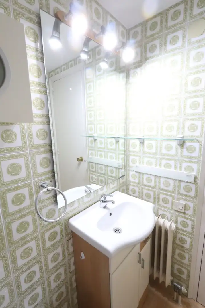 Baño de Piso en venta en Barcelona con Calefacción, Balcón y Jacuzzi
