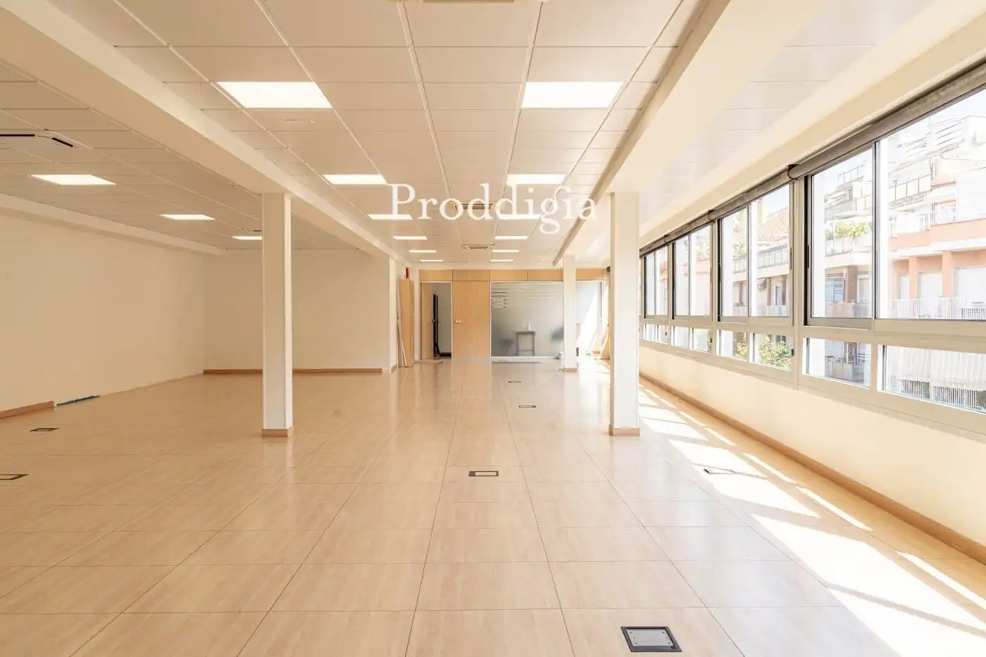 Office for rent in Barcelona  with Air Conditioner and Terrace