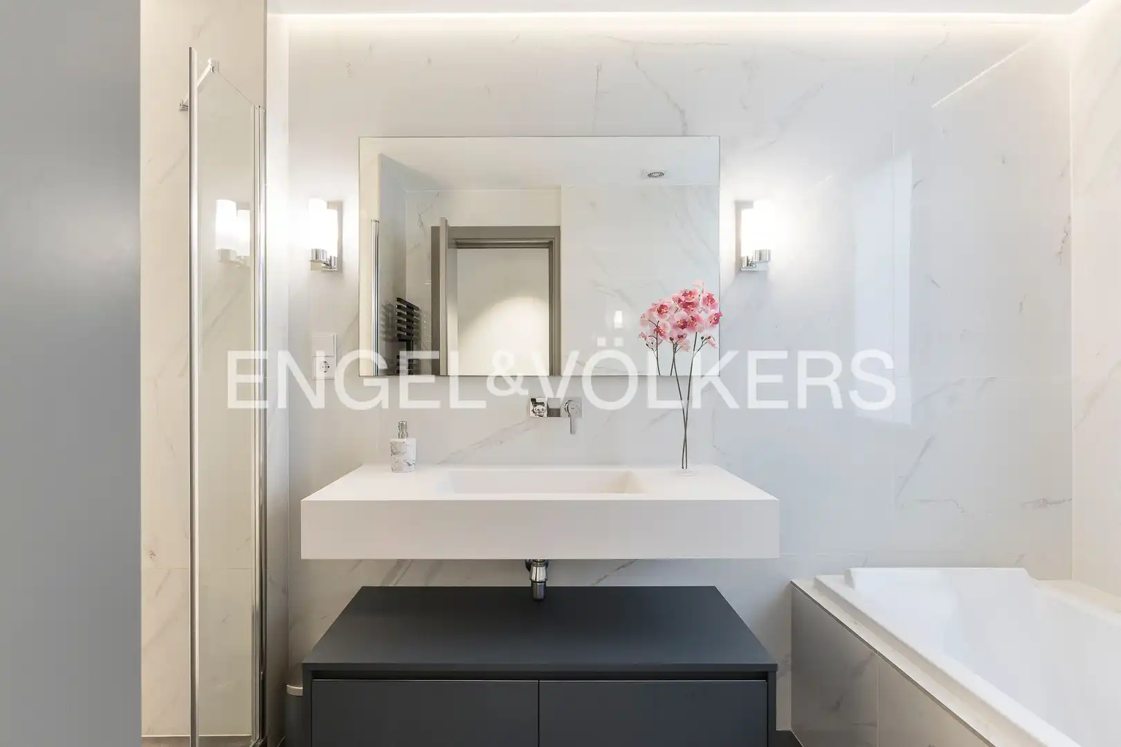 Piso con terraza en venta en Carrer d'Enric Granados, imagen 33