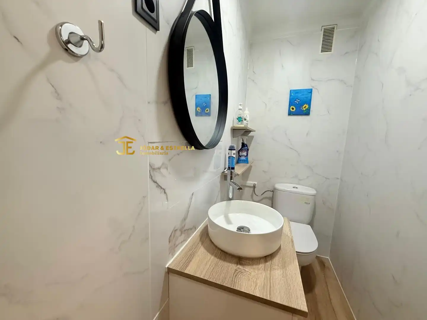Baño de Piso en venta en Lorca con Aire acondicionado, Terraza y Amueblado