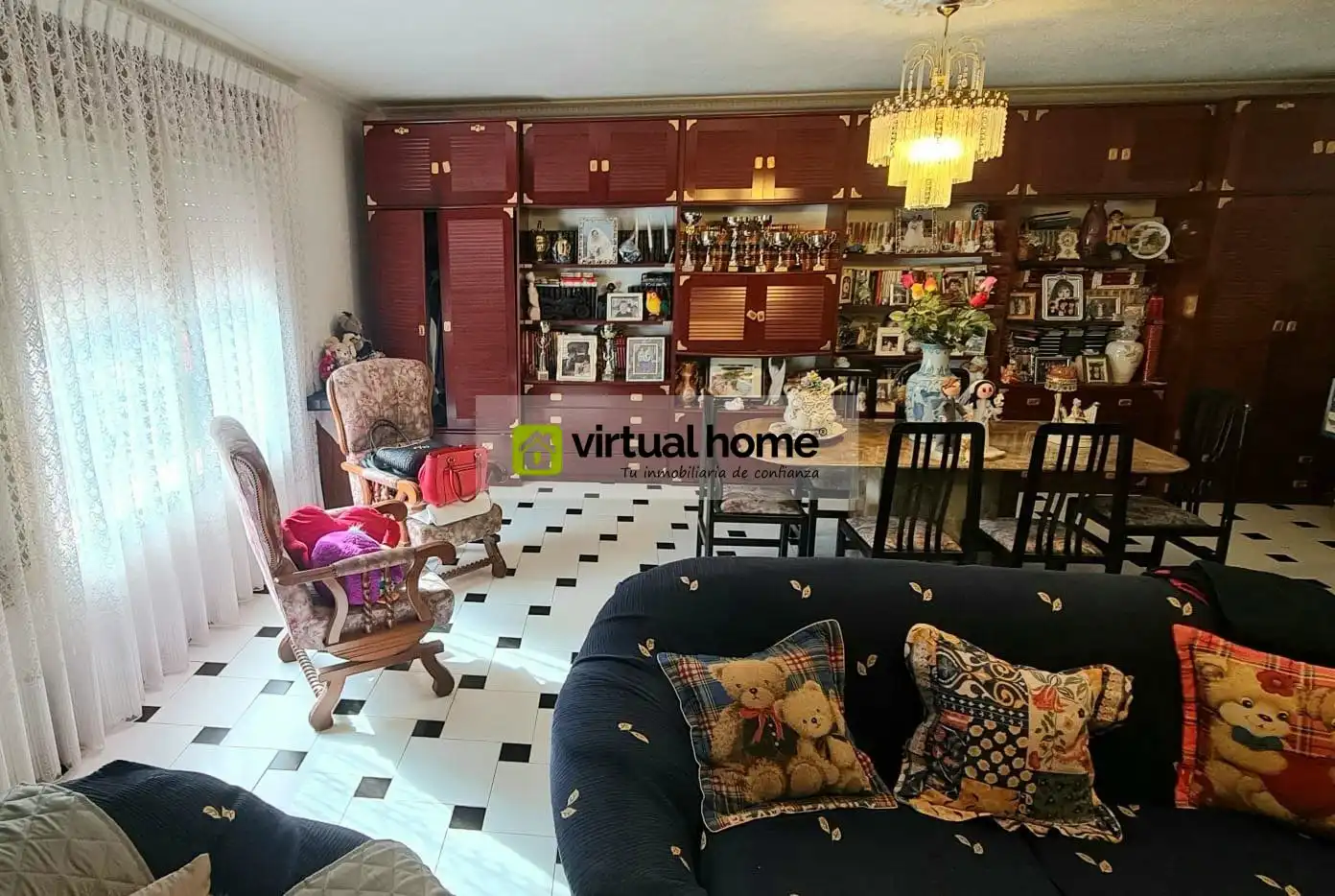 Sala d'estar de Casa o xalet en venda en Benidorm amb Traster, Piscina i Moblat