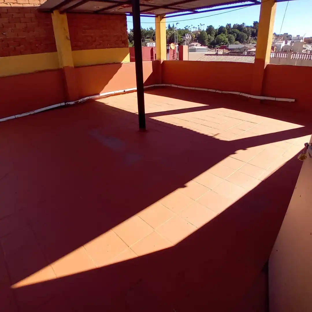 Casa adosada en venta en Algeciras, Cádiz