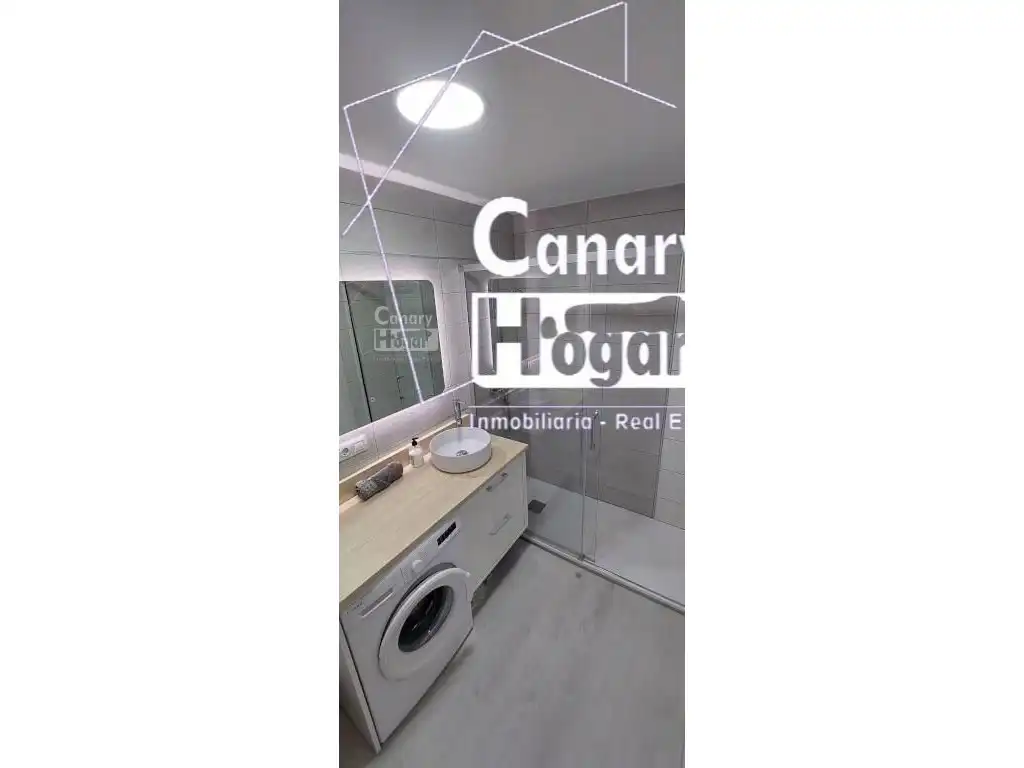 Bany de Apartament en venda en Adeje amb Aire condicionat i Balcó