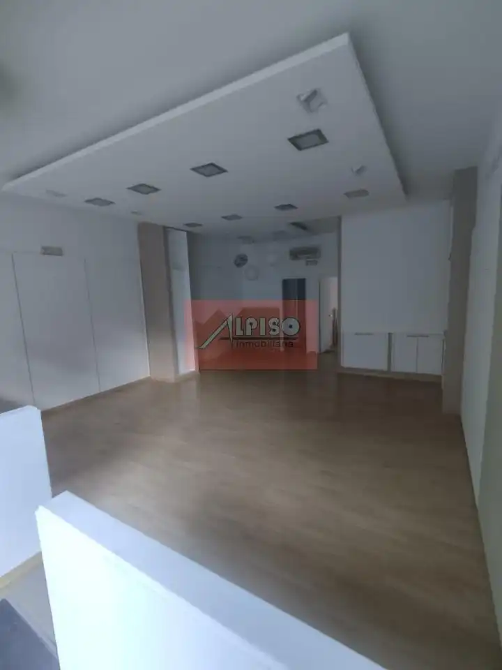 Local commercial à louer à Avenida Celanova, imagen 4