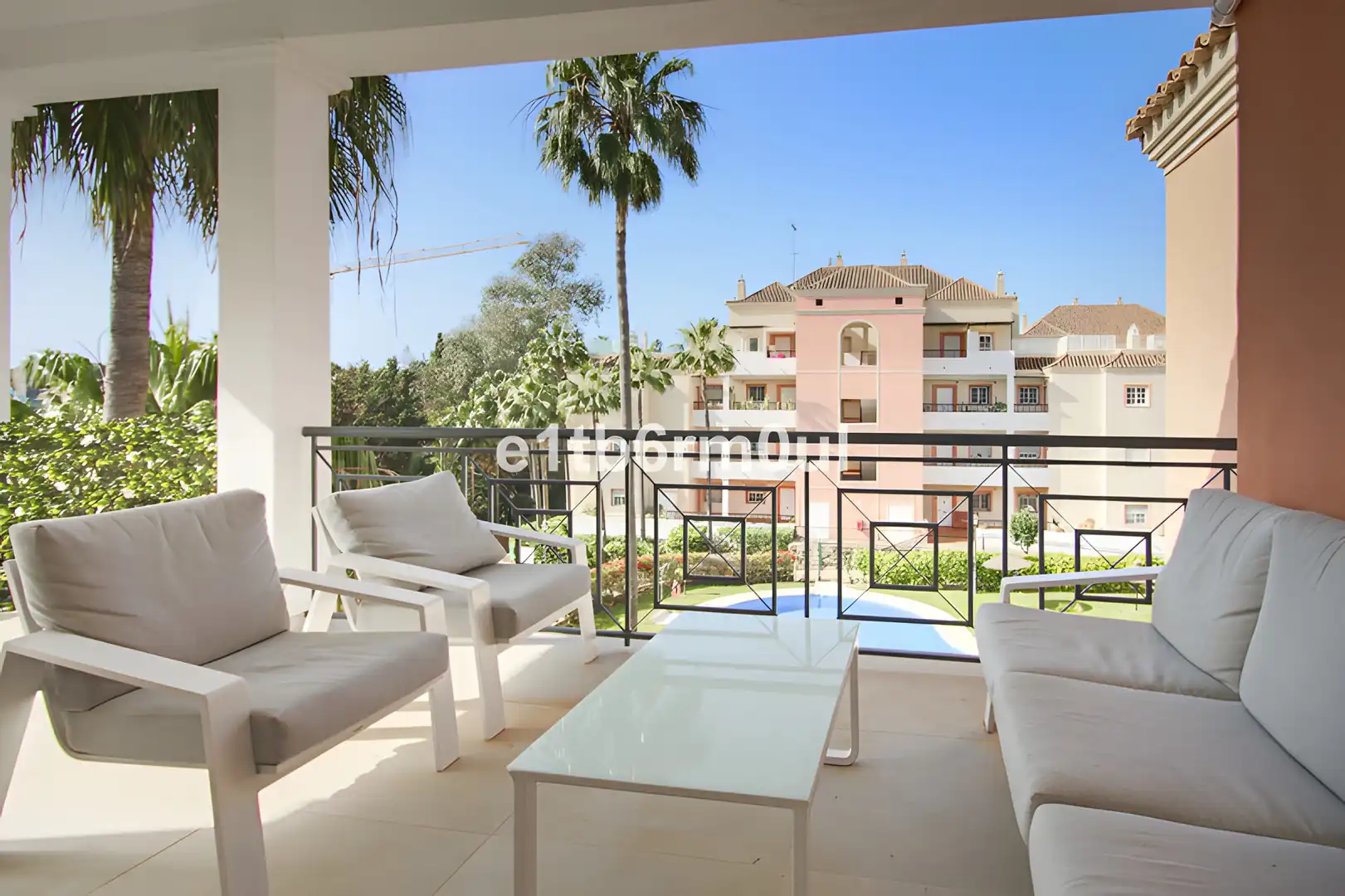Apartament amb piscina en venda a Nueva Andalucía