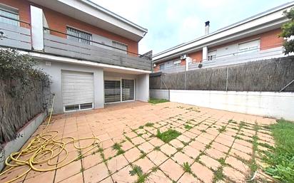 Jardí de Casa o xalet en venda en Sant Celoni amb Terrassa i Balcó