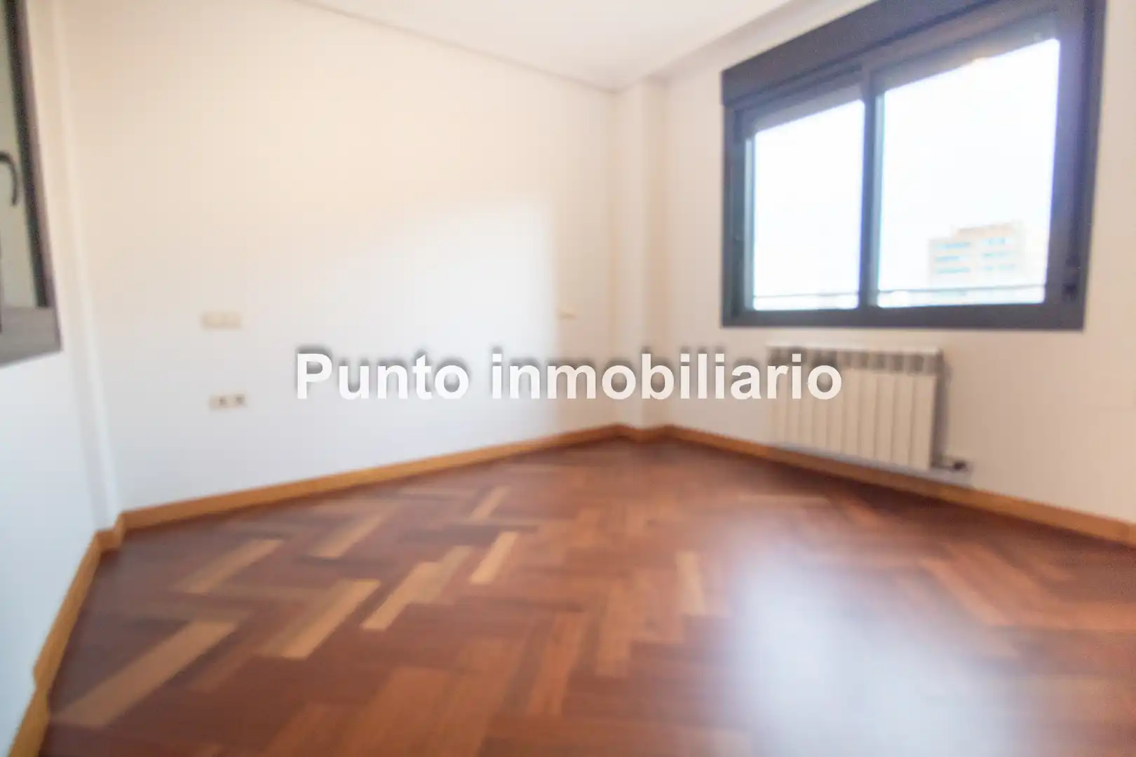 Living room of Flat for rent in Valladolid  with Heating and Parquet flooring