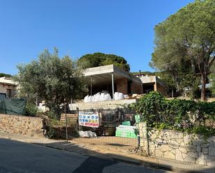 Exterior view of House or chalet for sale in Calonge i Sant Antoni  with Heating