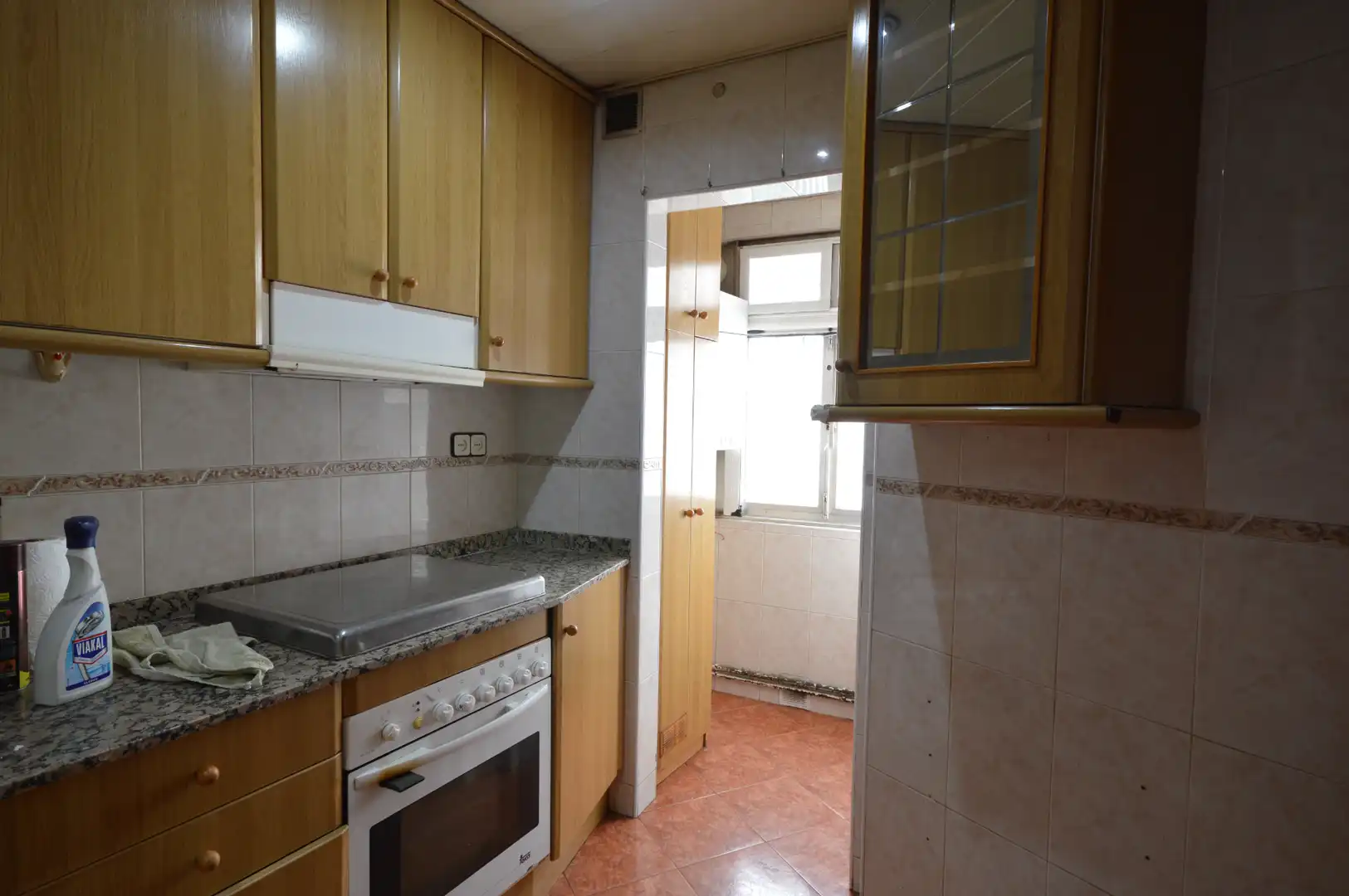 Cocina de Piso en venta en Sant Andreu de la Barca con Calefacción, Horno y Balcón