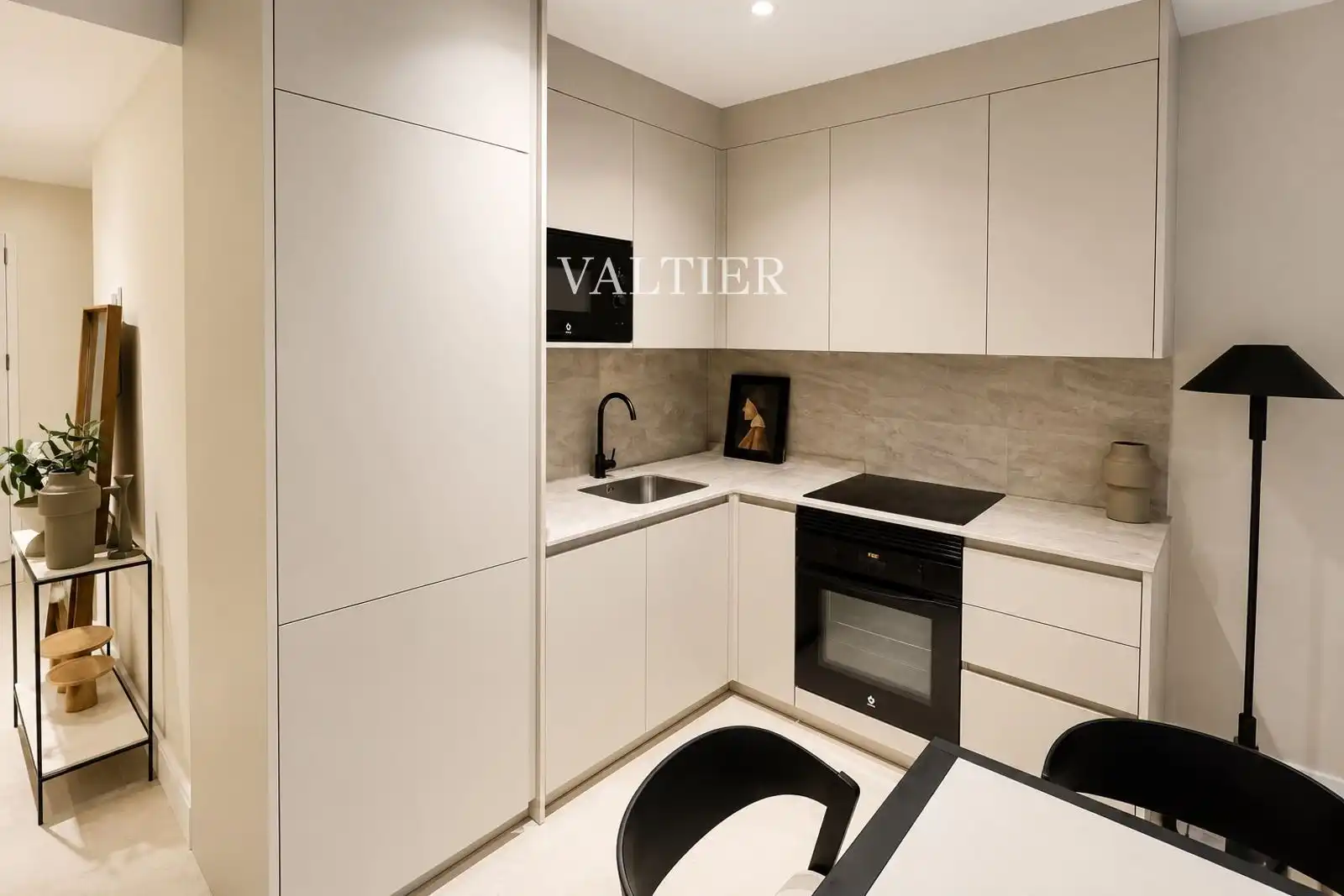 Kitchen of Flat for rent in Madrid  with Air Conditioner and Furnished