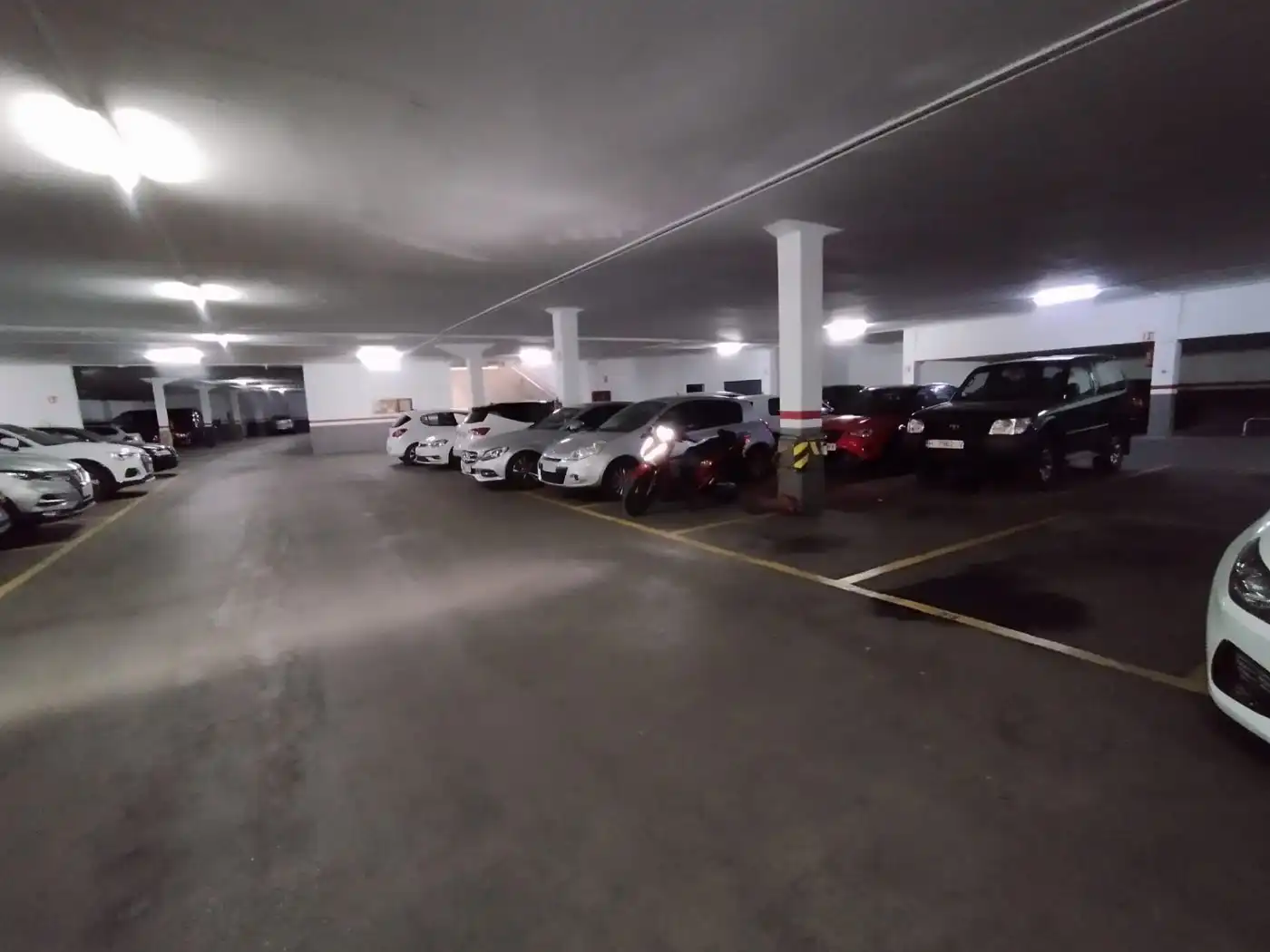 Einzelparkplatz zum Verkauf in Carrer de Jambrina 16