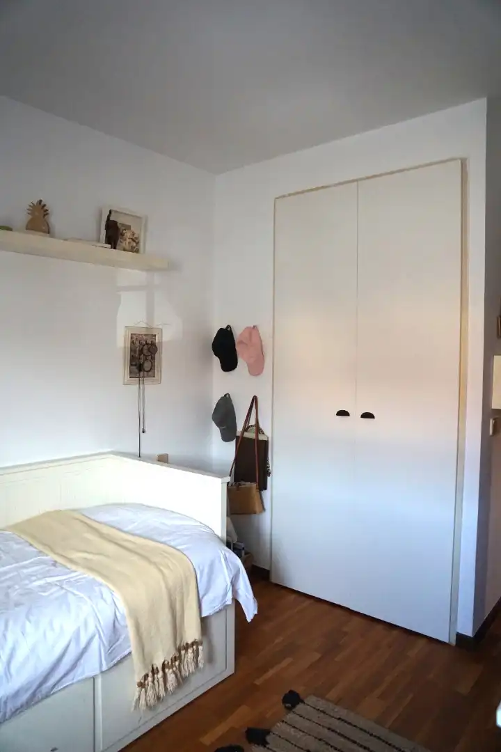 Schlafzimmer von Einfamilien-Reihenhaus zum Verkauf in Badalona mit Klimaanlage, Heizung und Privatgarten