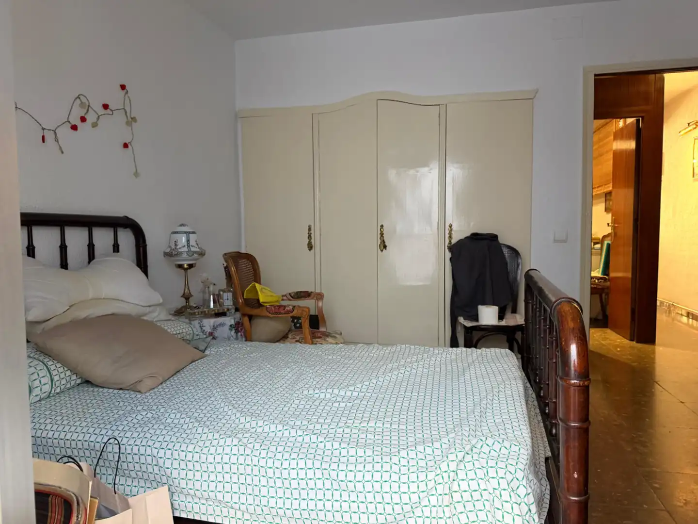 Habitación de Piso en venta en Barcelona con Horno y Balcón